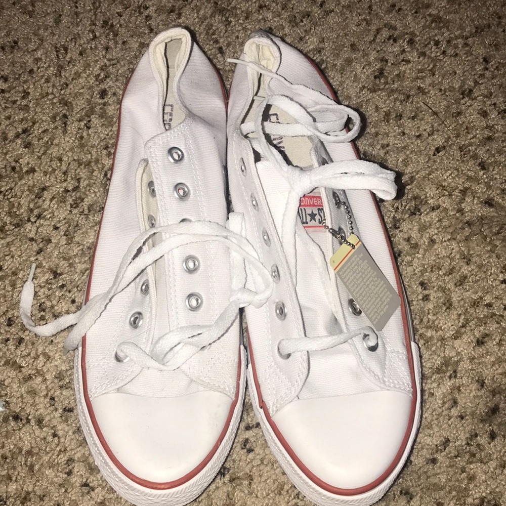 Men’s converse size 9.5 (women’s size 11)